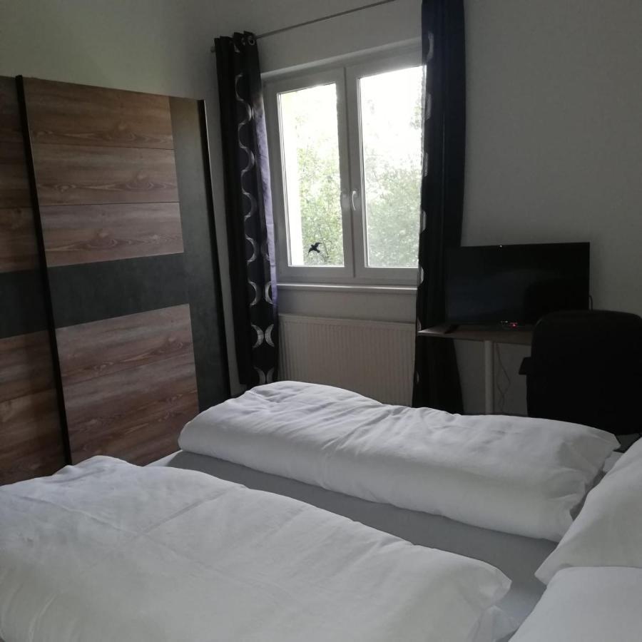 Rezident Consult S.R.O. Hotel Bratislava Eksteriør billede
